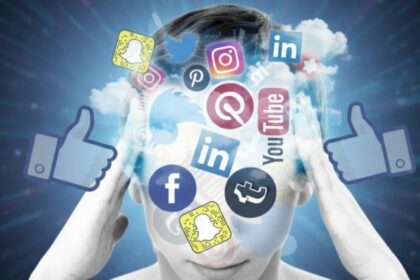 social media silent scroller traits